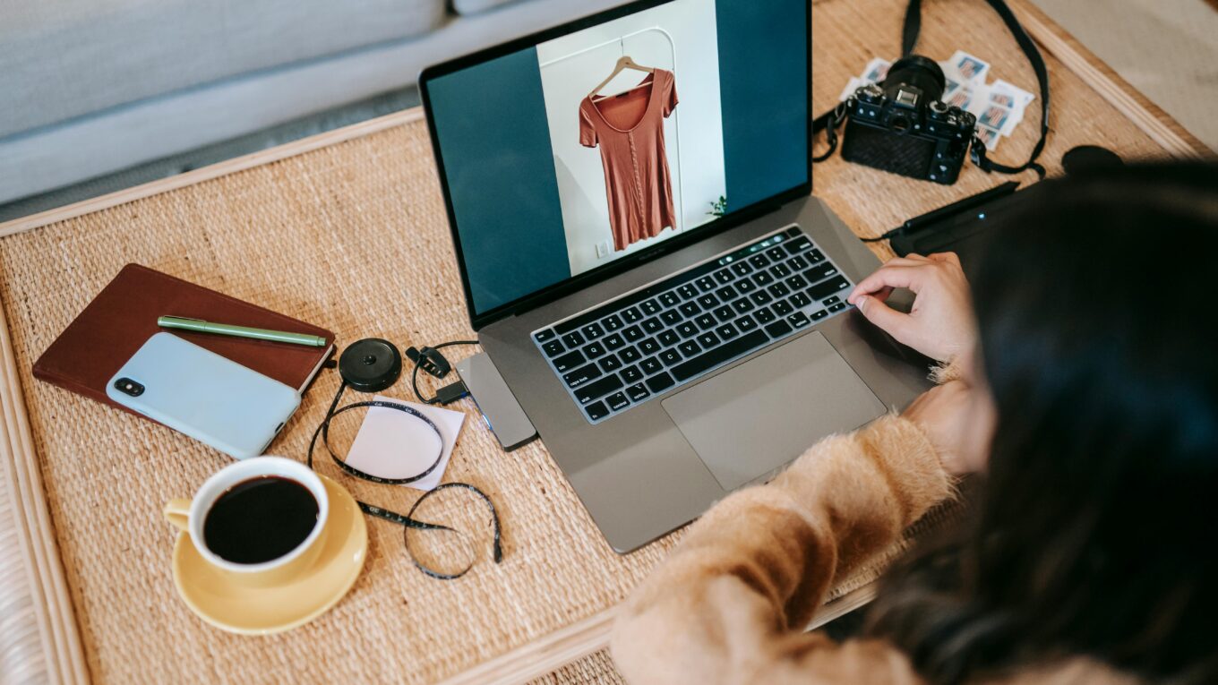 La “moda” degli shop online d’abbigliamento: i vantaggi e le soluzioni proposte dagli ecommerce